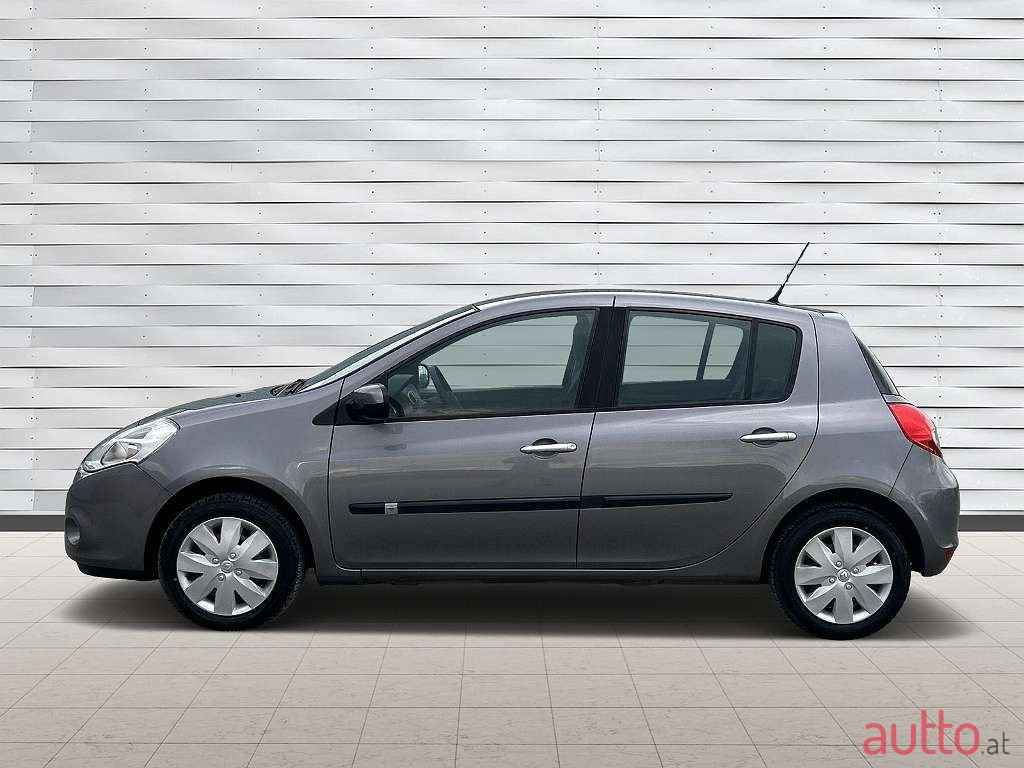 2009' Renault Clio photo #2