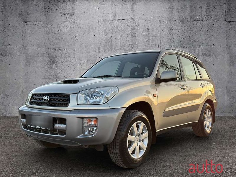 2002' Toyota RAV4 photo #2