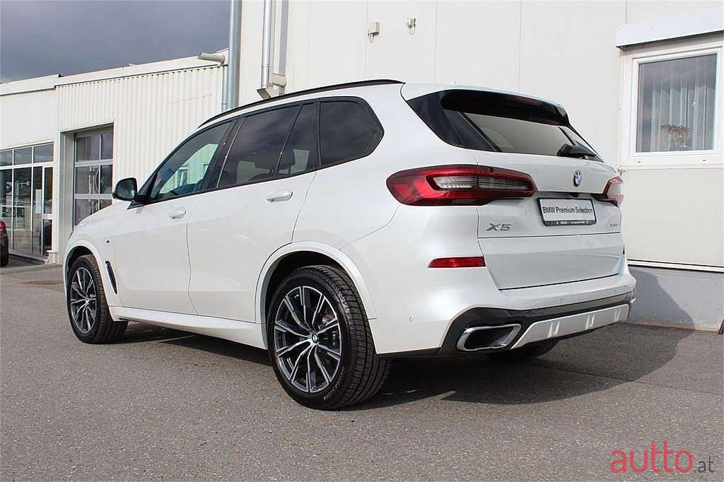2021' BMW X5 photo #5