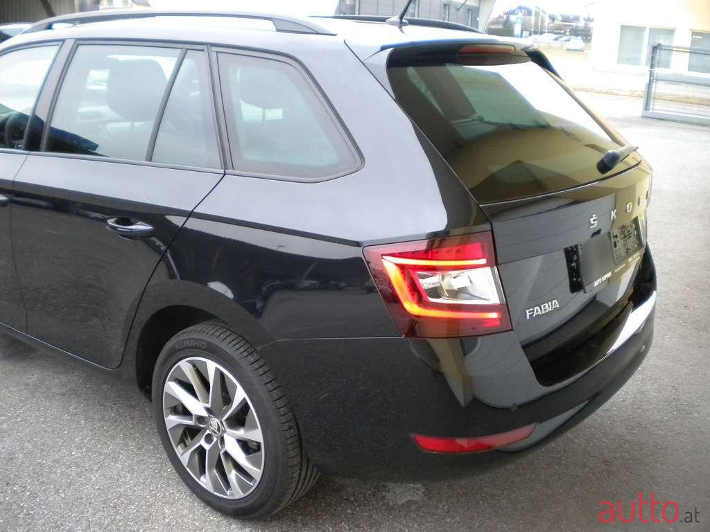 2022' Skoda Fabia photo #5