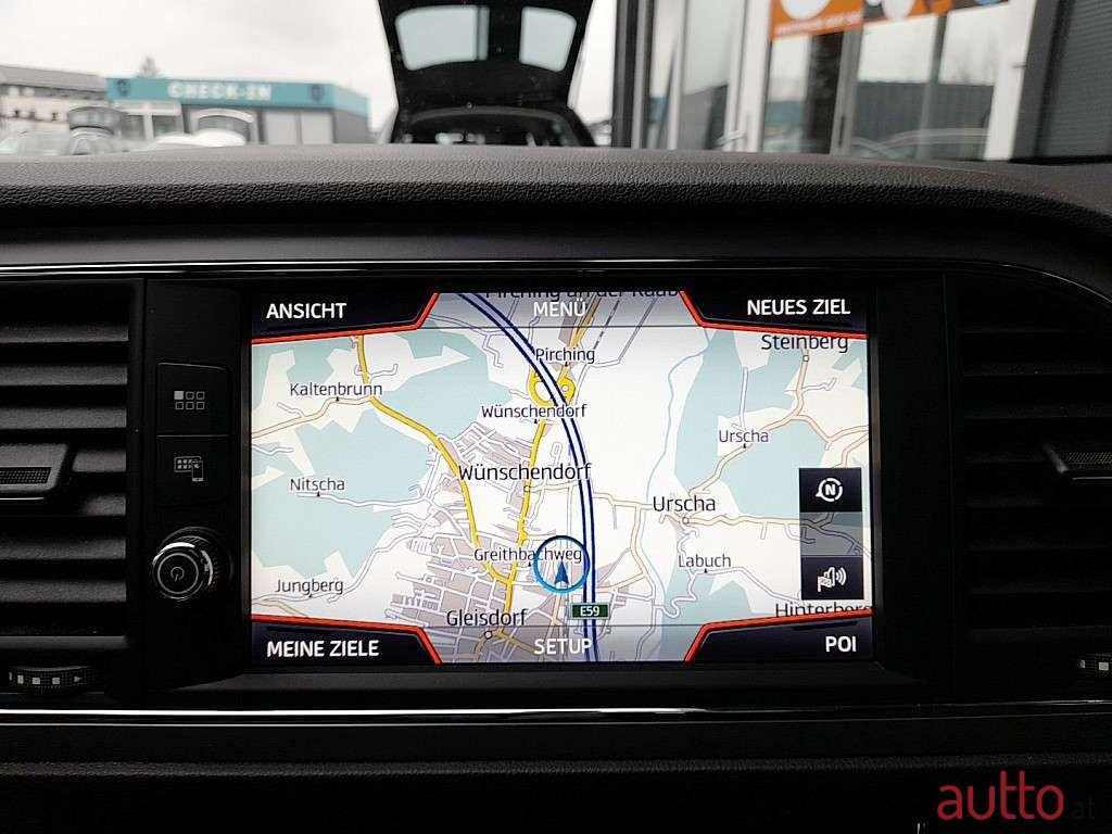 2019' SEAT Leon photo #3