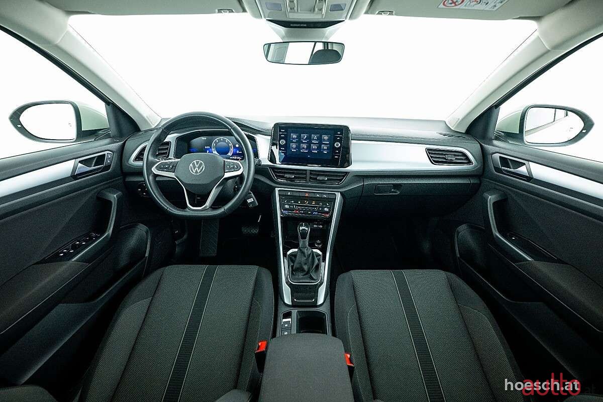 2024' Volkswagen T-Roc photo #5