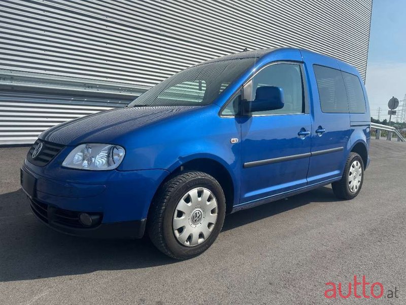 2010' Volkswagen Caddy photo #2