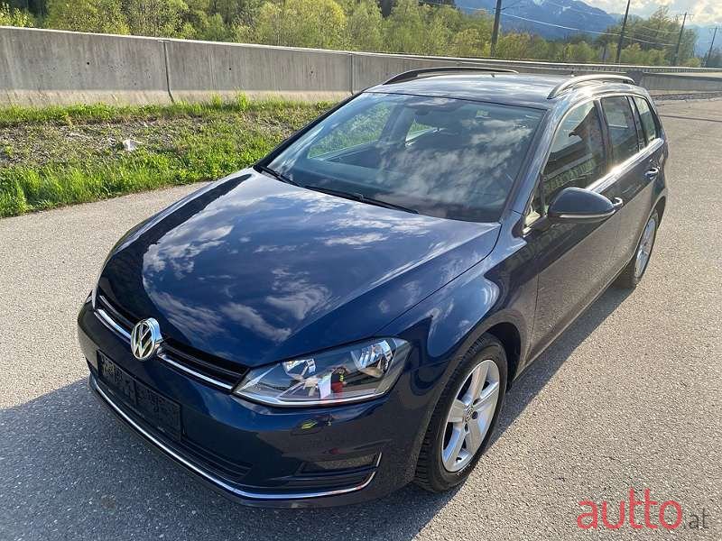 2016' Volkswagen Golf photo #1