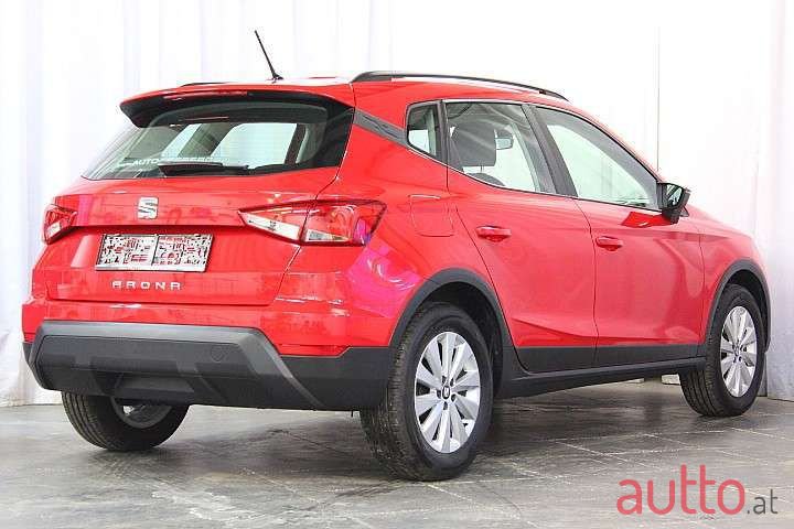 2019' SEAT Arona photo #2