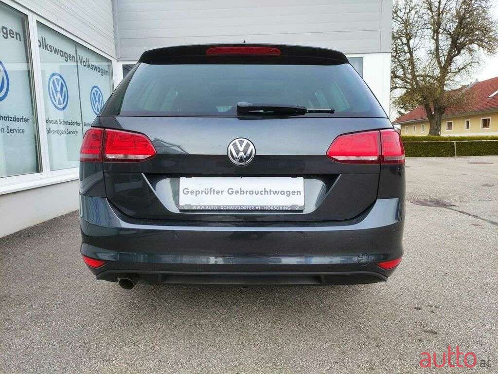 2016' Volkswagen Golf photo #4