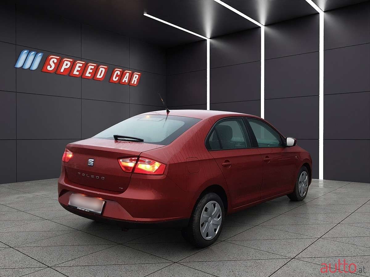 2013' SEAT Toledo photo #4