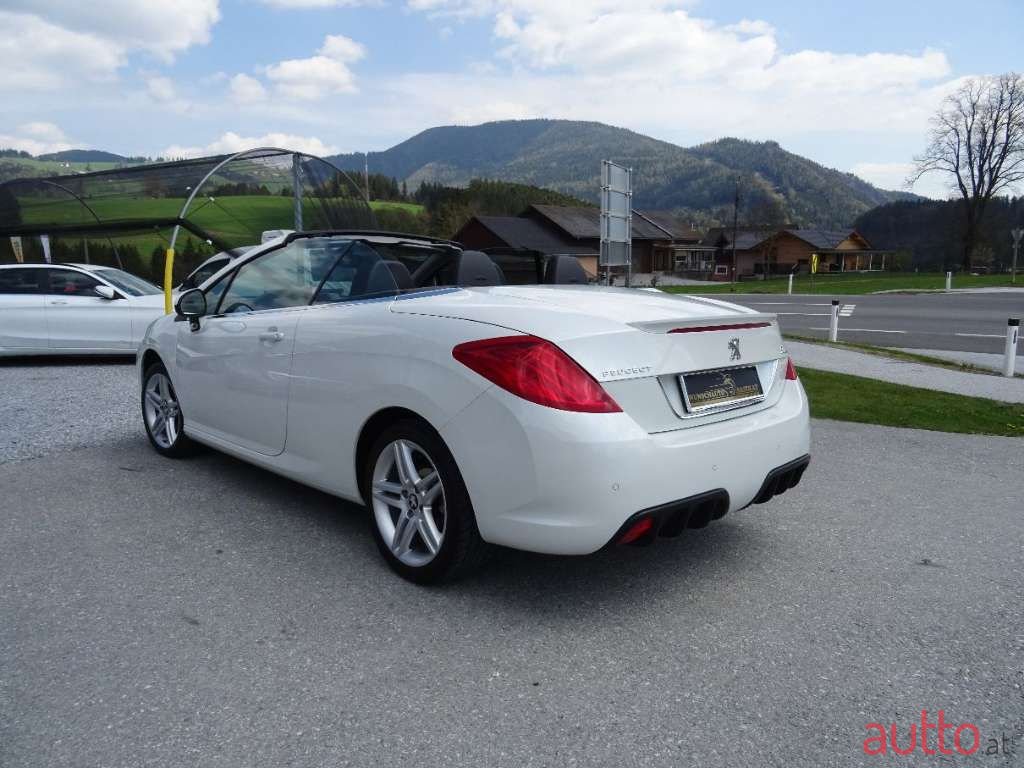 2011' Peugeot 308 photo #5