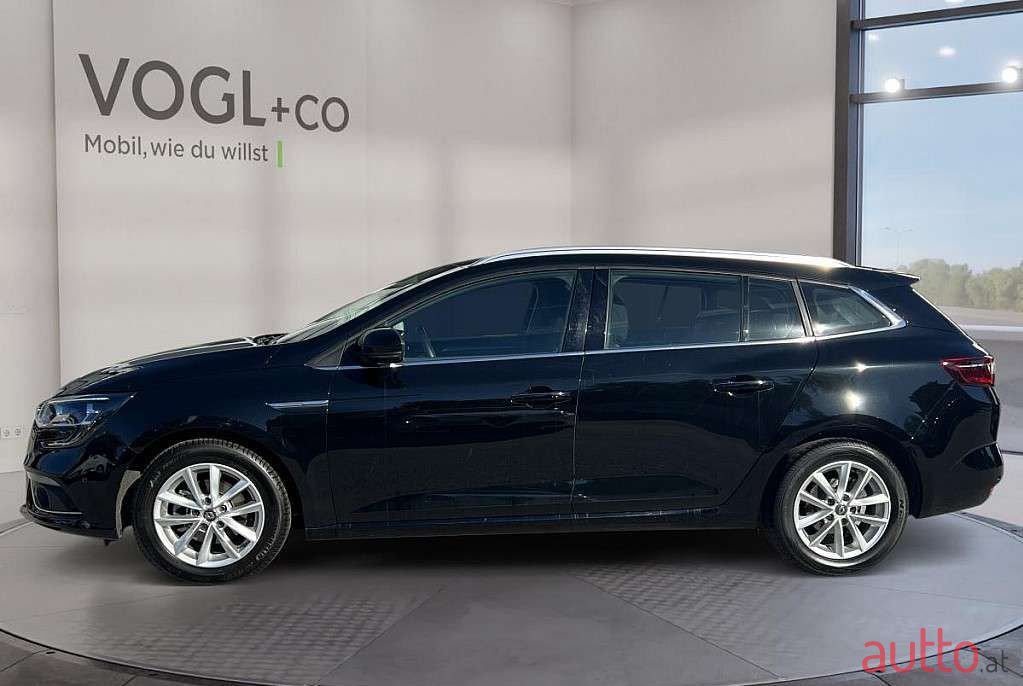 2021' Renault Megane photo #2