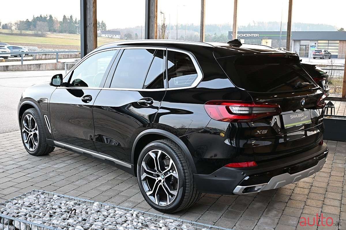 2021' BMW X5 photo #3