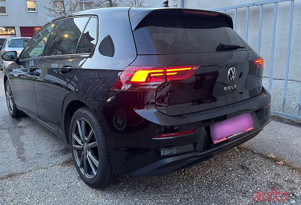 2021' Volkswagen Golf photo #3