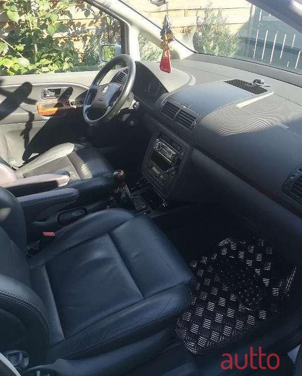 2003' SEAT Alhambra photo #1