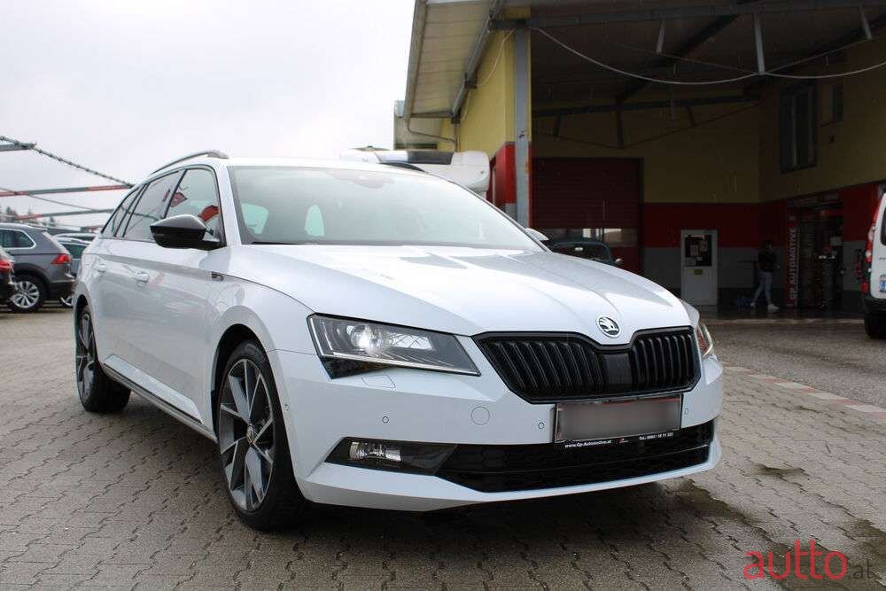 2017' Skoda Superb photo #2