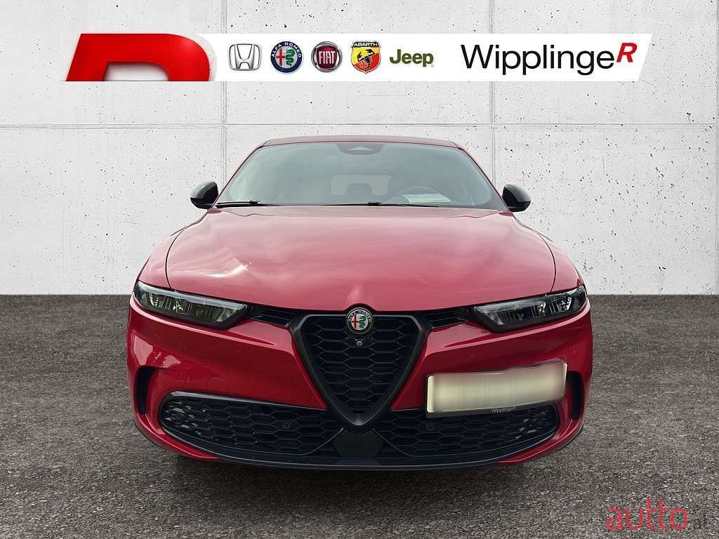 2022' Alfa Romeo Tonale photo #2