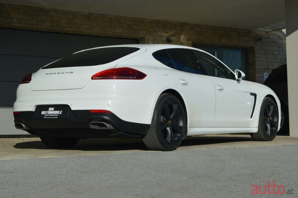 2014' Porsche Panamera photo #5