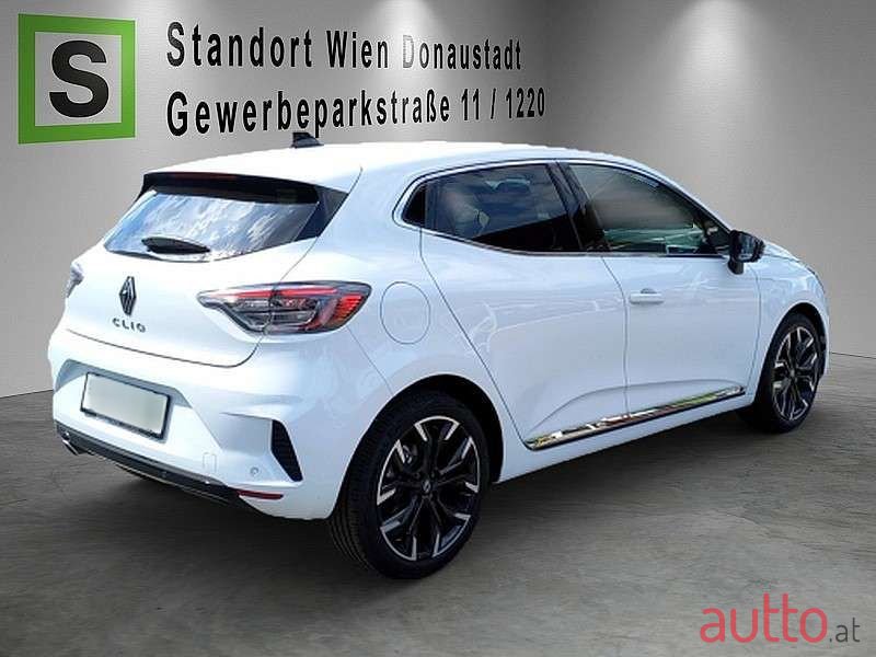 2024' Renault Clio photo #3