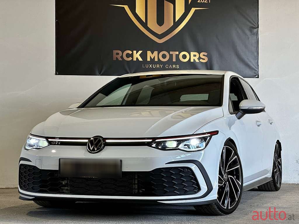 2021' Volkswagen Golf photo #2