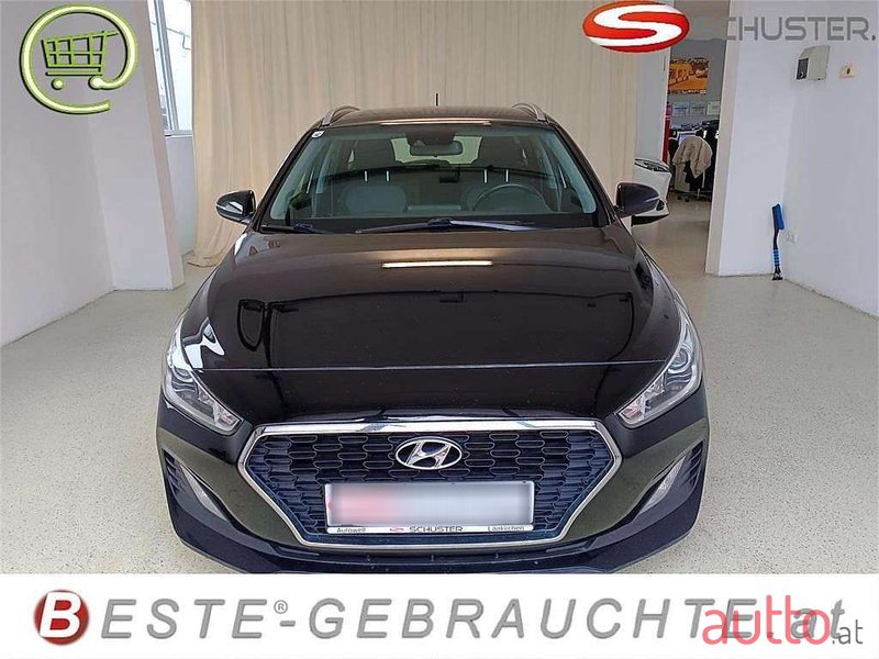 2020' Hyundai i30 photo #2