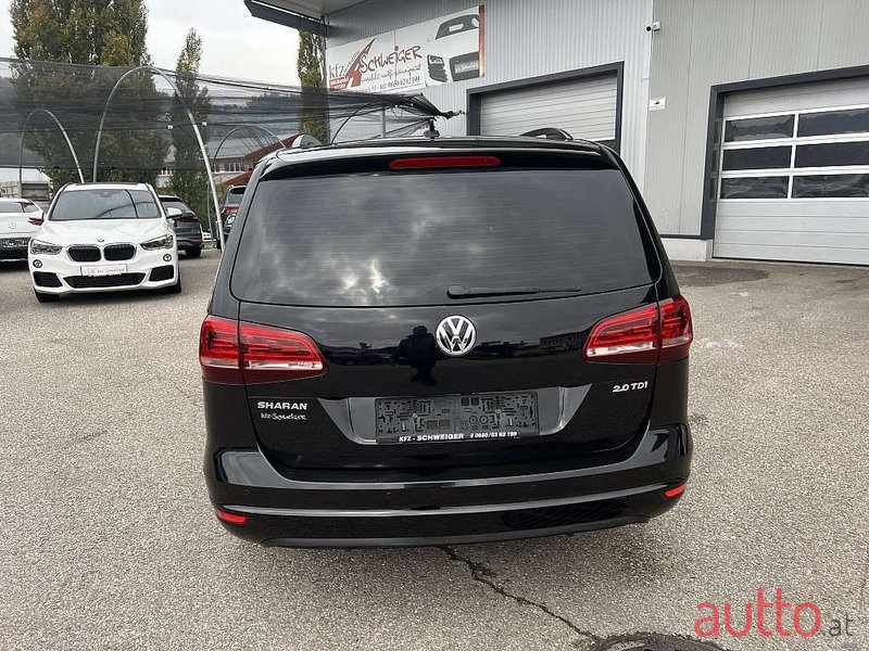 2016' Volkswagen Sharan photo #5