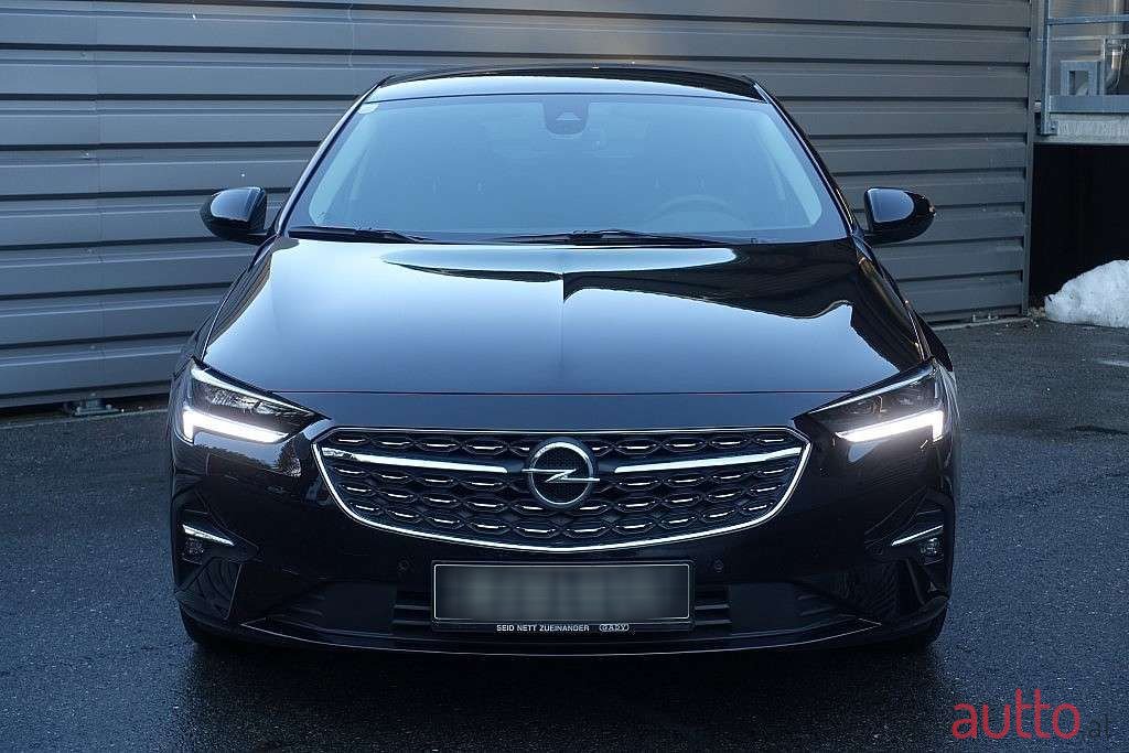 2021' Opel Insignia photo #2