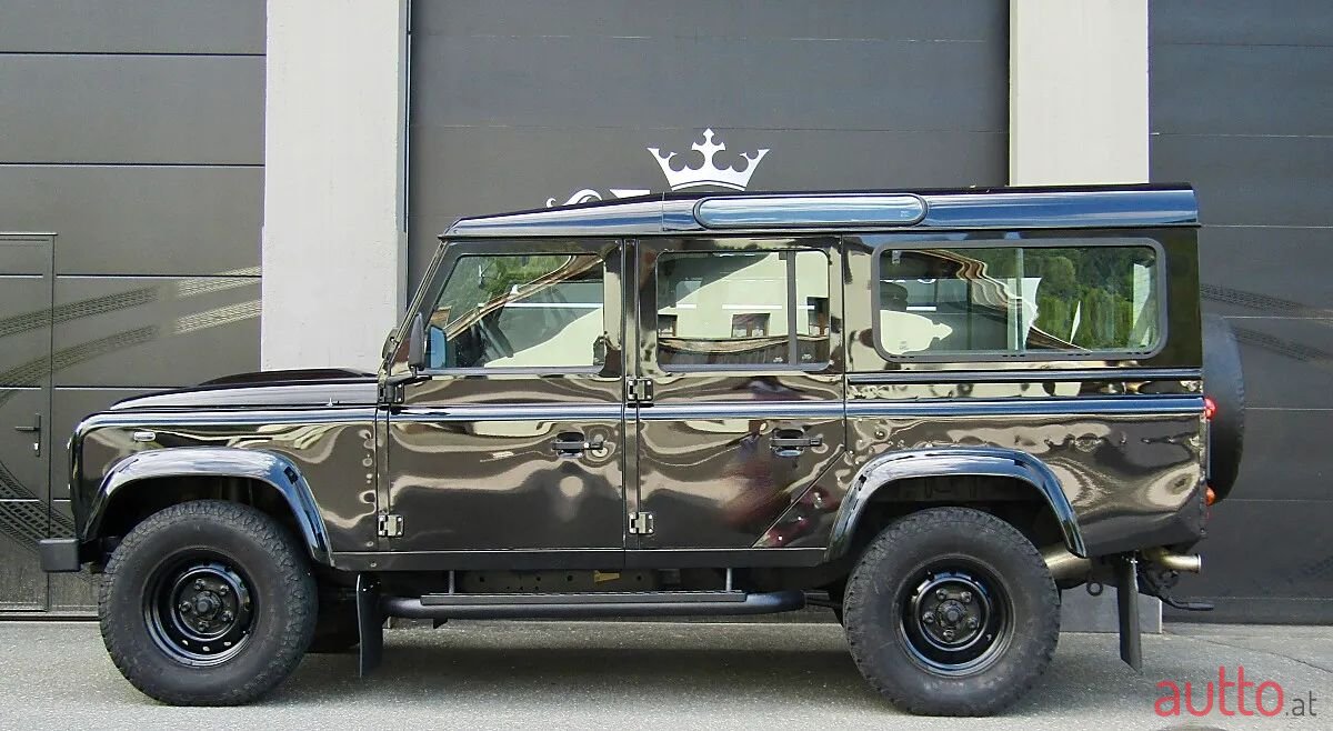 2010' Land Rover Defender photo #6