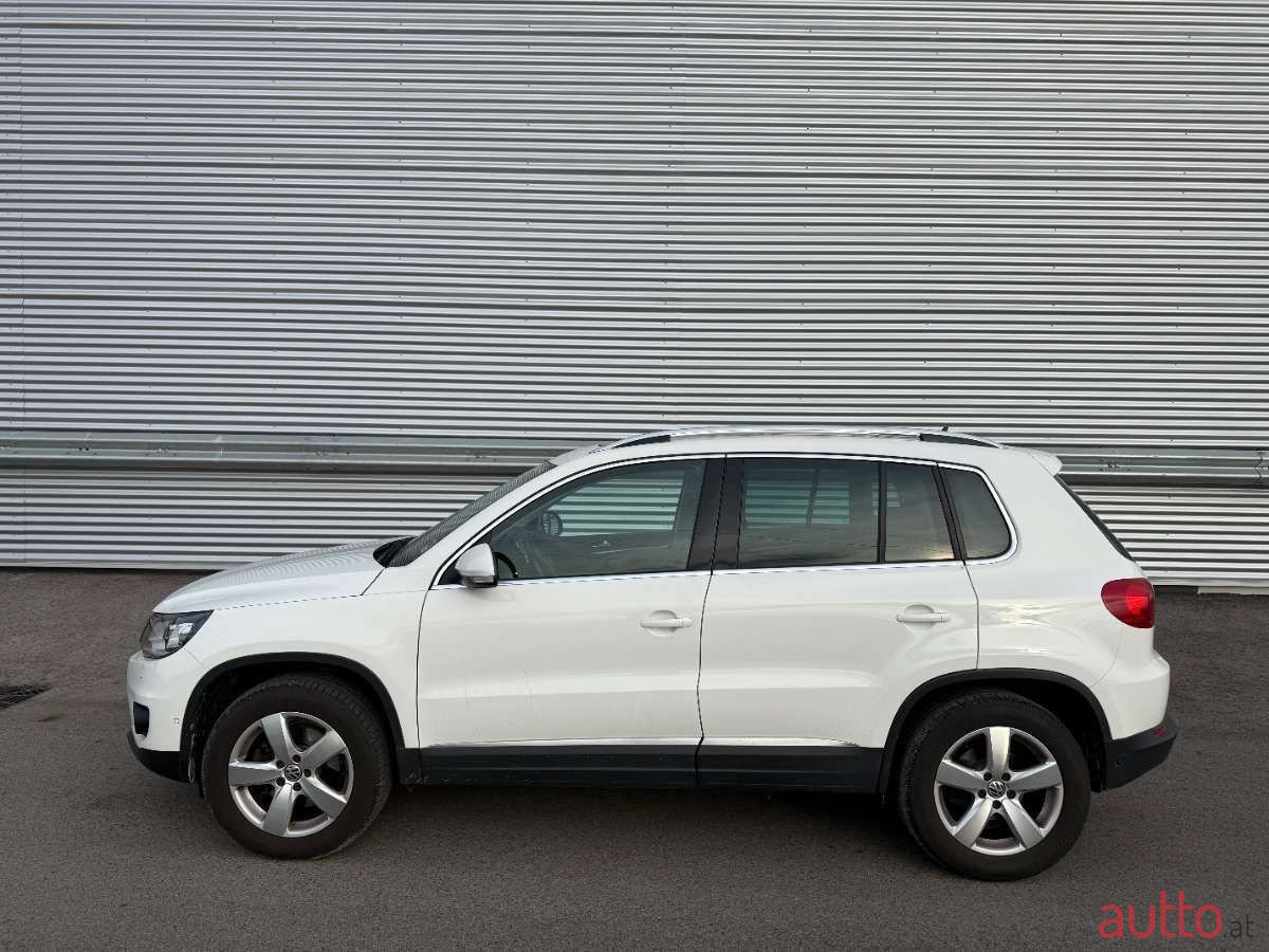 2012' Volkswagen Tiguan photo #4