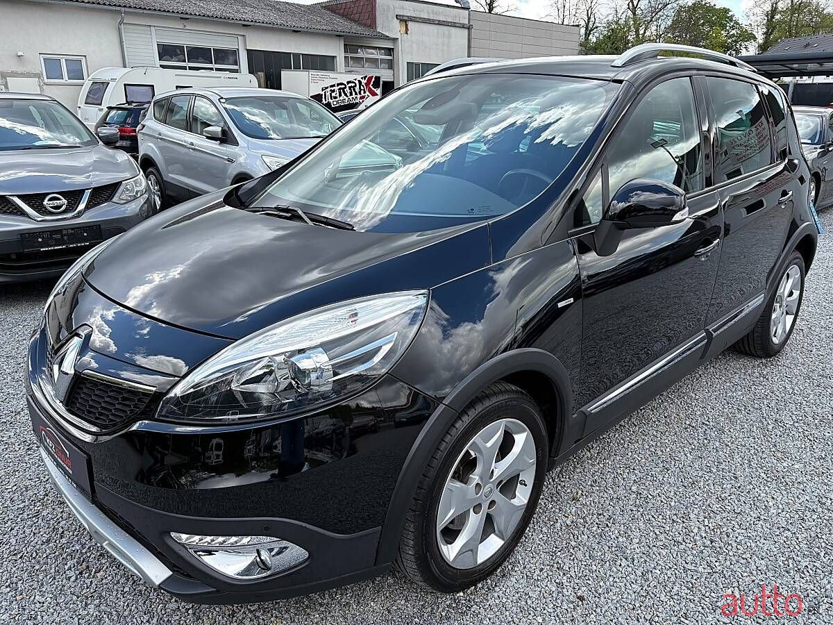 2015' Renault Scenic photo #2