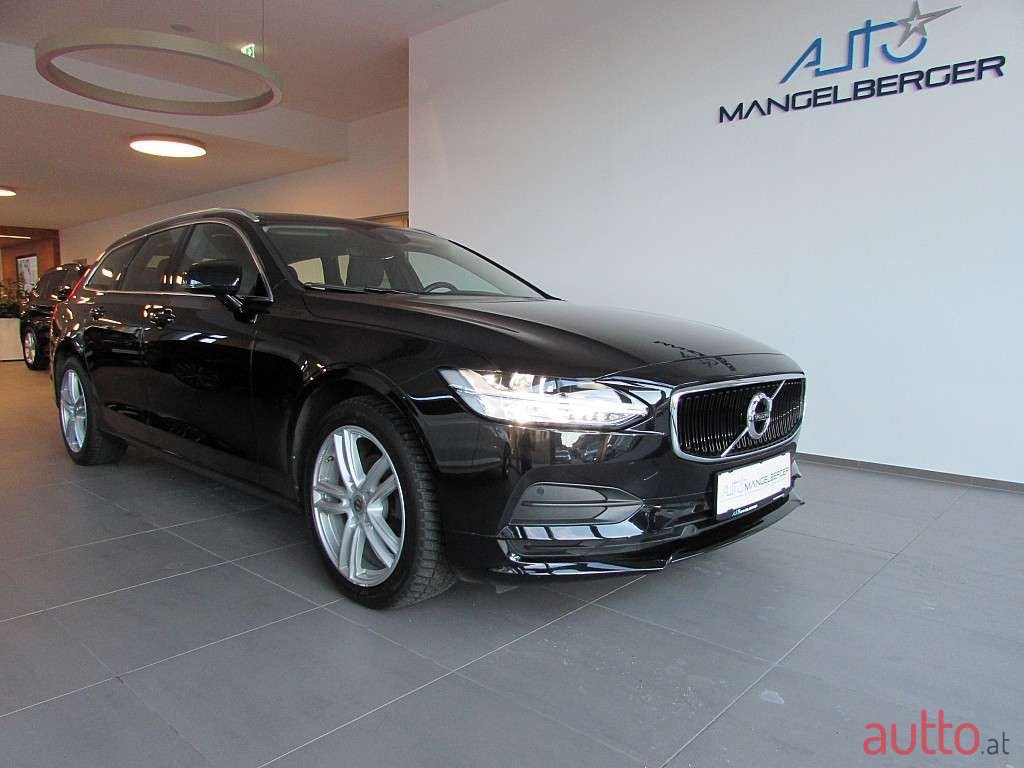 2017' Volvo V90 photo #2