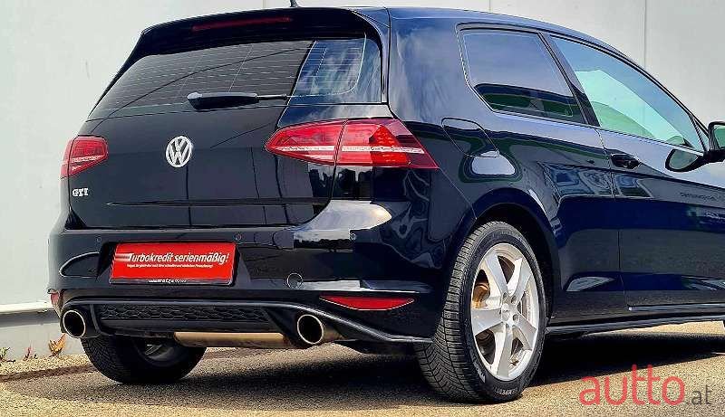 2016' Volkswagen Golf photo #4