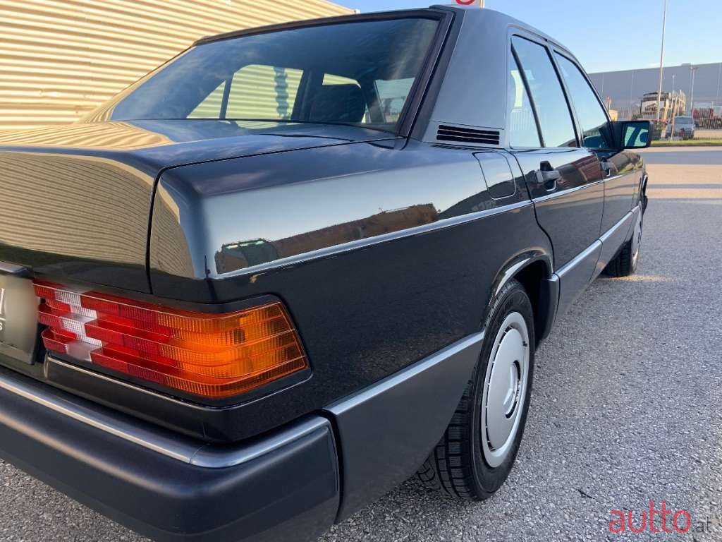 1989' Mercedes-Benz 190 photo #3