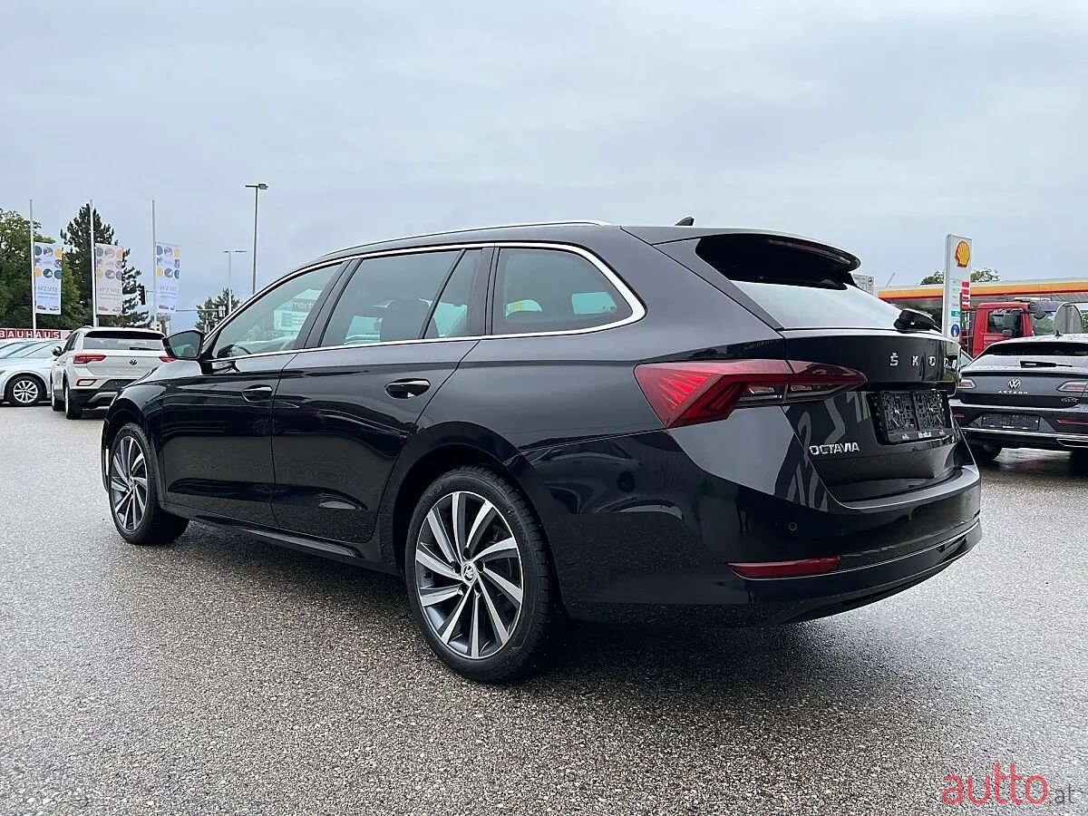 2023' Skoda Octavia photo #5