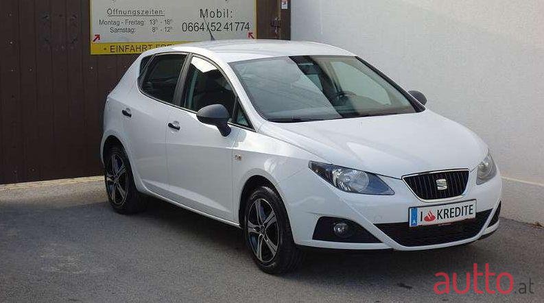 2011' SEAT Ibiza photo #1