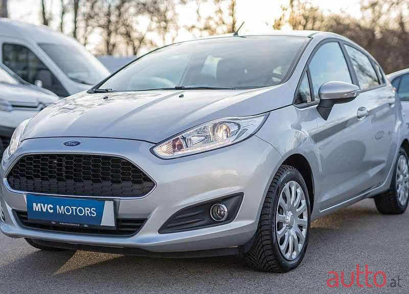 2016' Ford Fiesta photo #1