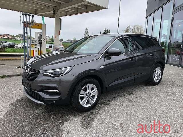 2020' Opel Grandland X photo #3