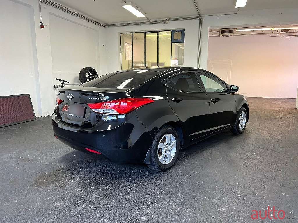 2012' Hyundai Elantra photo #4