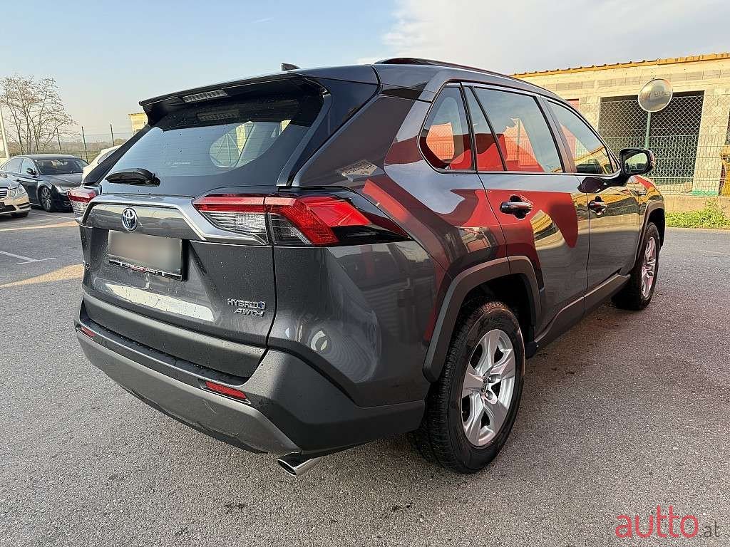 2020' Toyota RAV4 photo #5