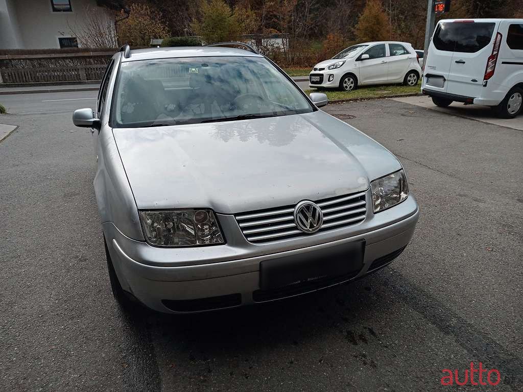 2002' Volkswagen Bora photo #2