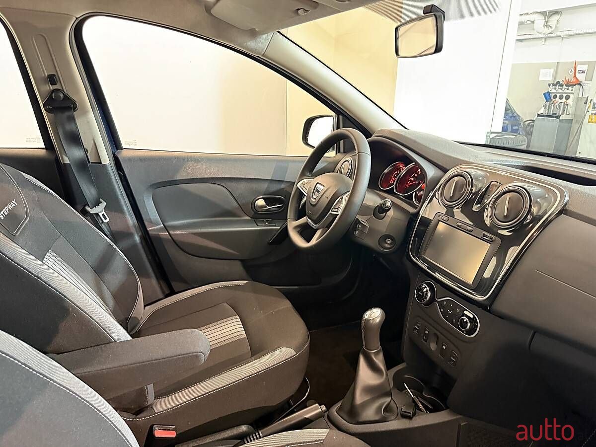 2018' Dacia Sandero photo #5