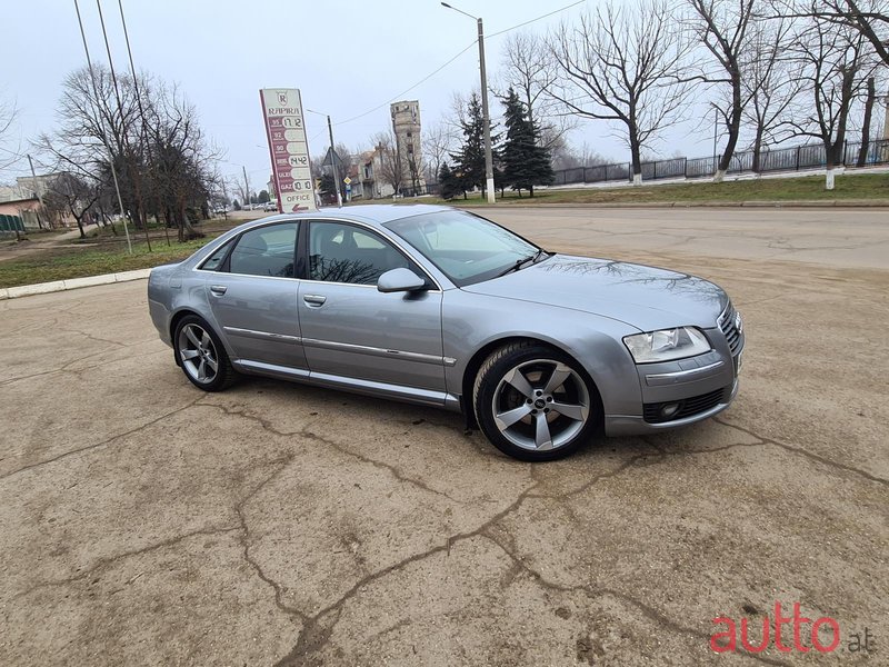 2007' Audi A8 D3 photo #1