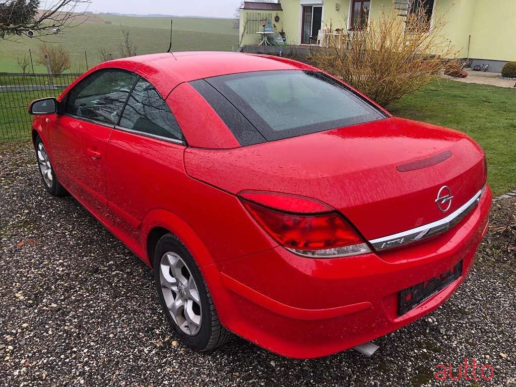 2008' Opel Astra photo #4