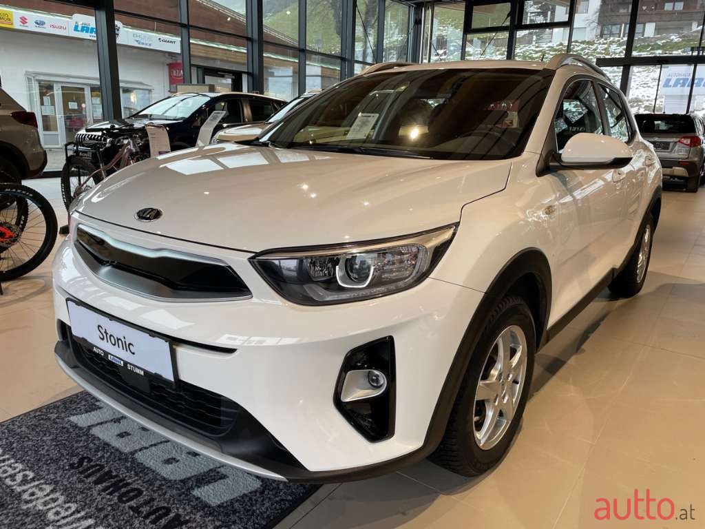 2017' Kia Stonic photo #1