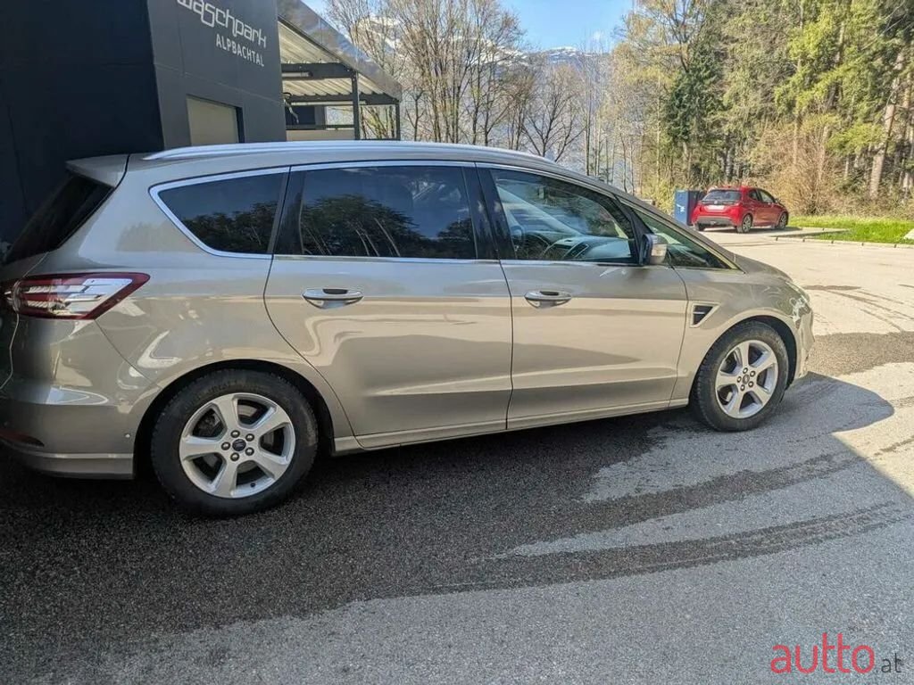 2016' Ford S-Max photo #2