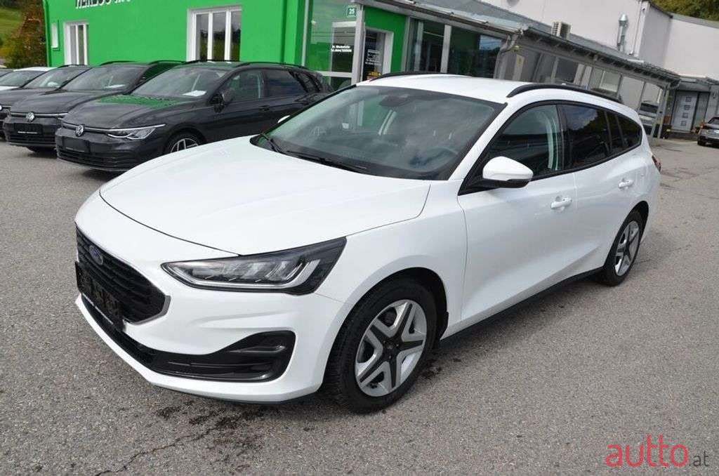 2022' Ford Focus photo #1