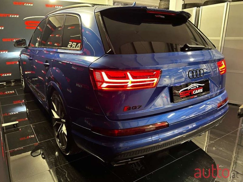 2016' Audi Q7 photo #5