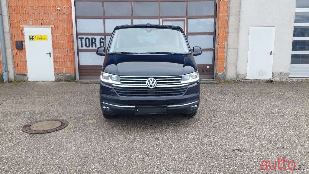 2020' Volkswagen Multivan photo #1