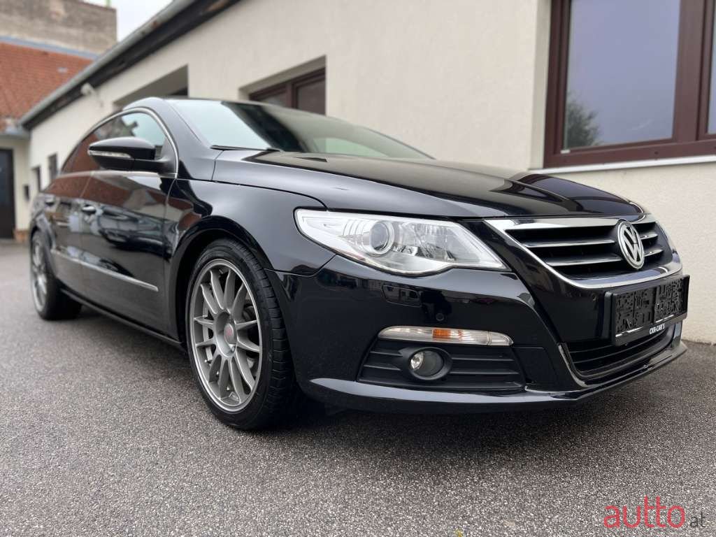 2008' Volkswagen Passat photo #4