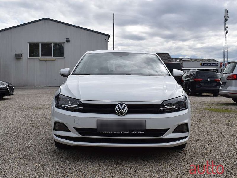 2019' Volkswagen Polo photo #3