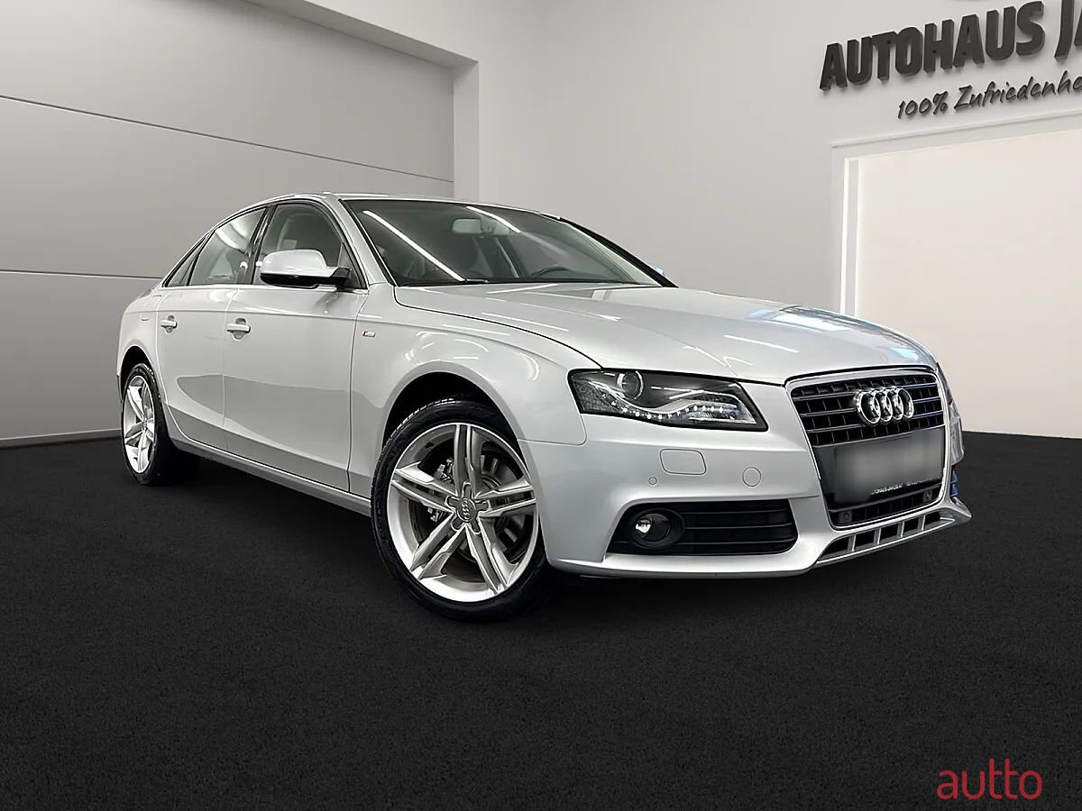 2011' Audi A4 photo #1