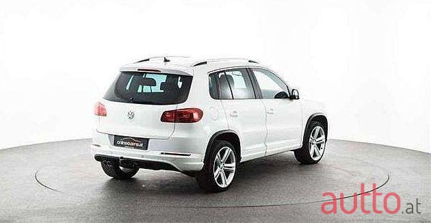 2014' Volkswagen Tiguan photo #2