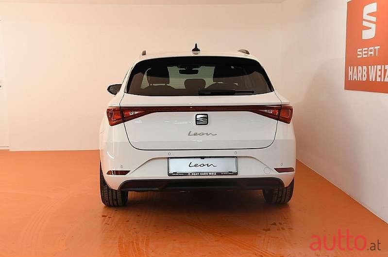 2020' SEAT Leon photo #4